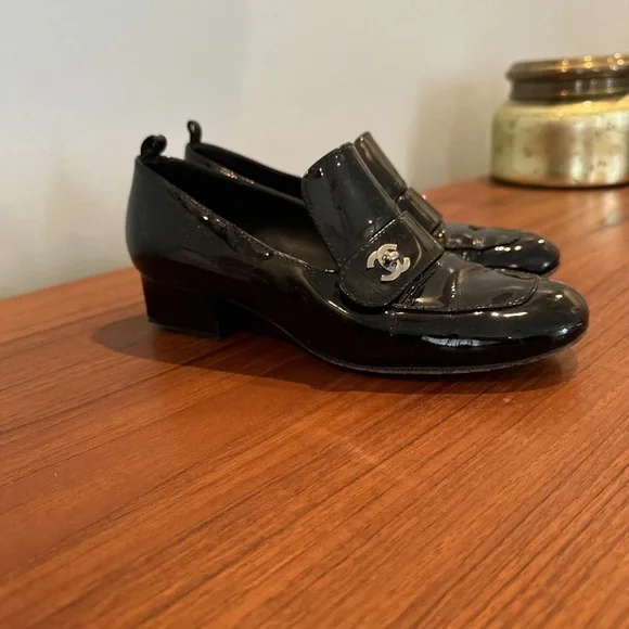 CHANEL Loafers Patent Leather Black Heeled Loafers Size 37 US 6.5/7 Women’s - Picture 3 of 12